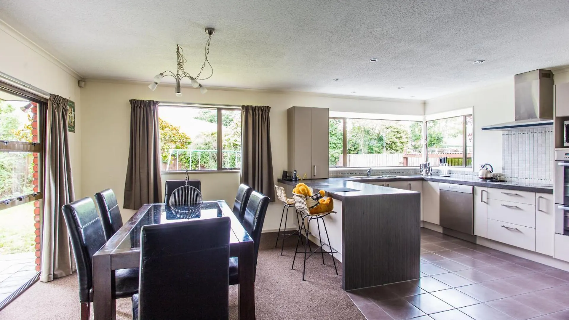 Semesterbostad Lovely Family Home Christchurch