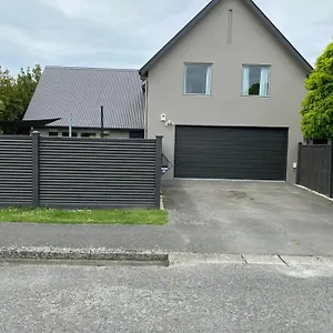 Holiday home By Hagley Park, Christchurch