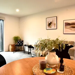 公寓 Close To Arena And One Kilometer From Railway Station Onsite Ev Car Park, 基督城